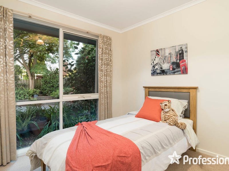 2 Great Oak Court, Mooroolbark image 13