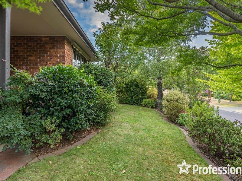 2 Great Oak Court, Mooroolbark image 17