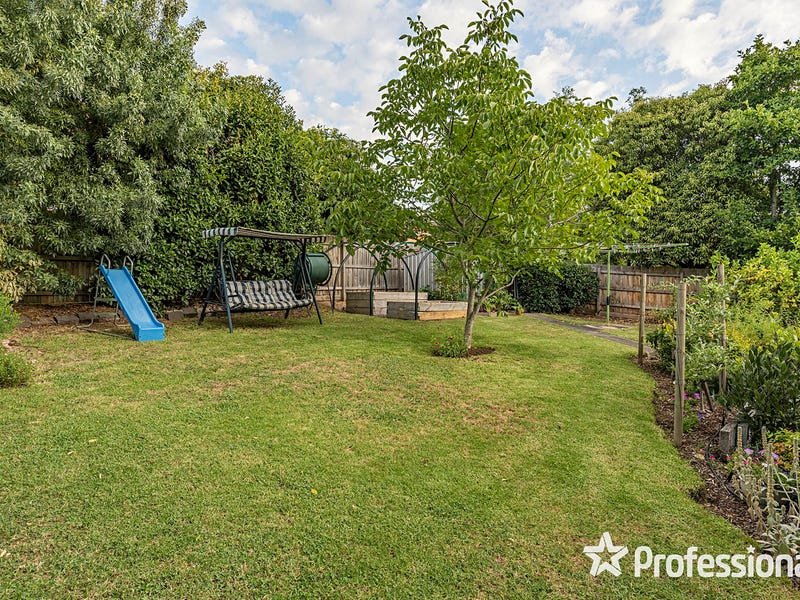 2 Great Oak Court, Mooroolbark image 20