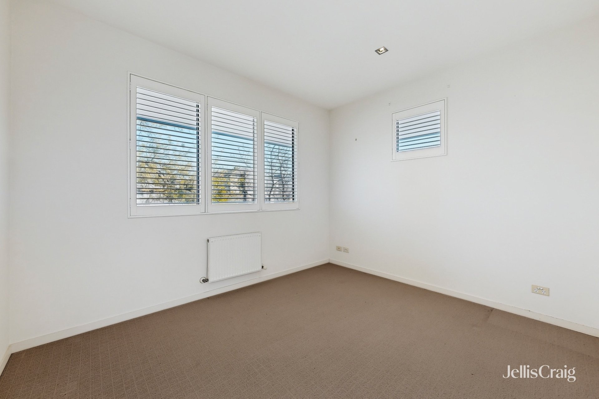 2 Griffiths Grove, Brighton&nbsp;East image 12