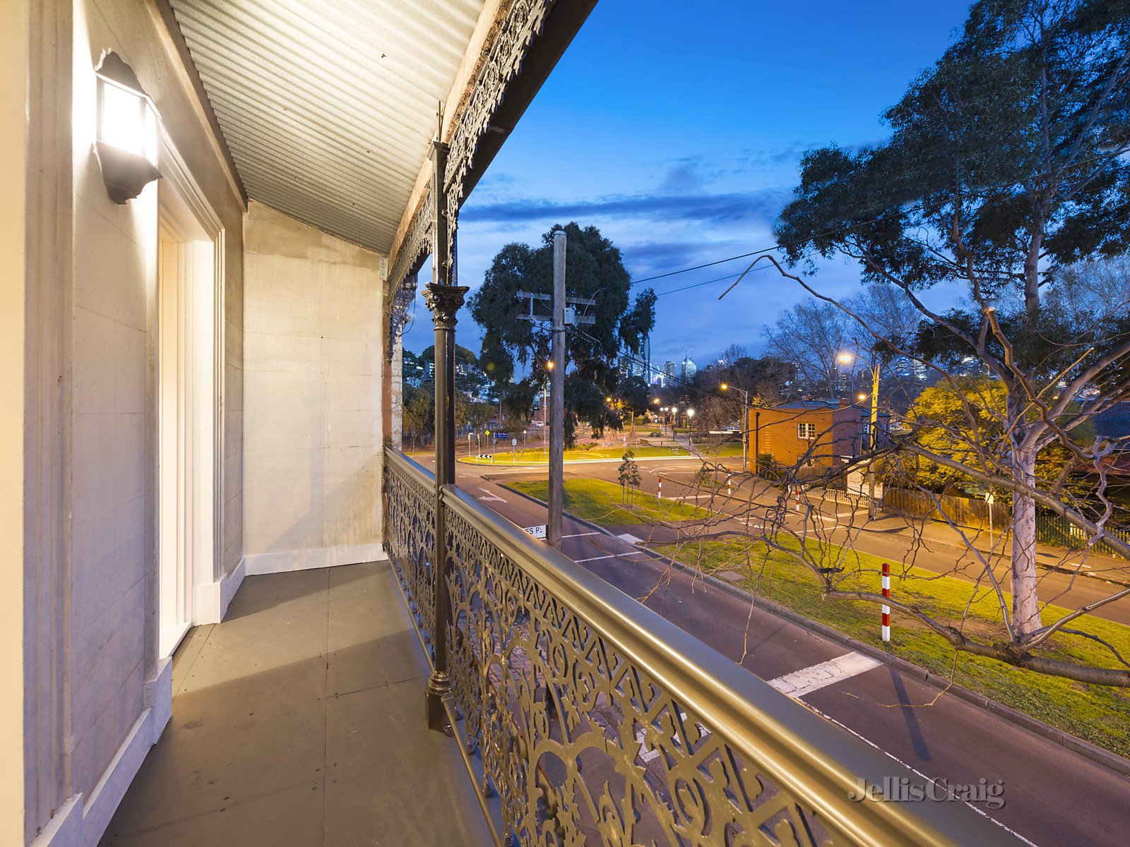 2 Haines Street, North Melbourne image 5