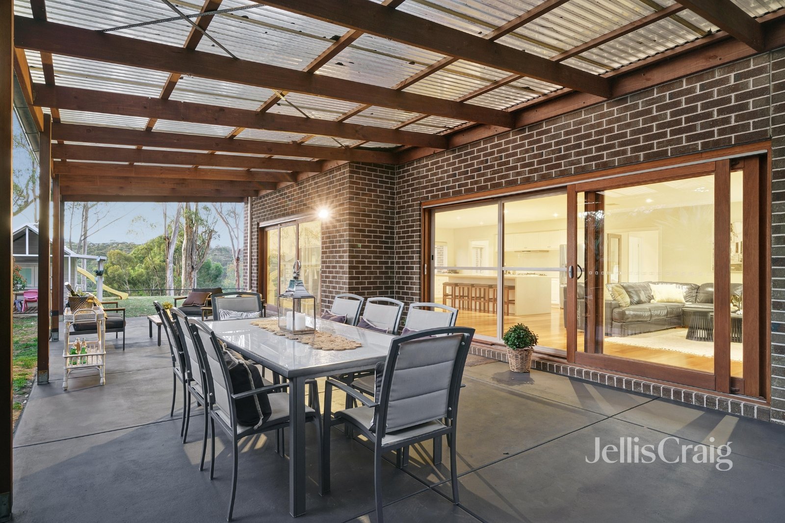 2 Hakea Close, Greensborough image 24