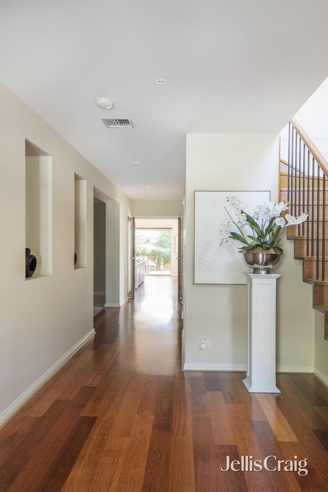 2 Hakea Close, Greensborough image 3
