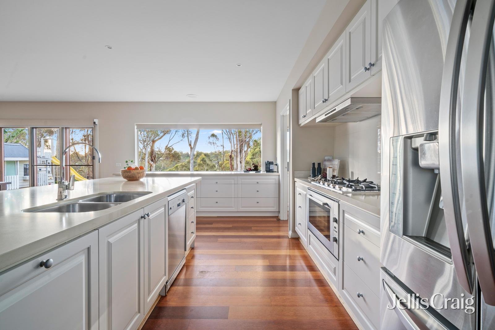 2 Hakea Close, Greensborough image 7