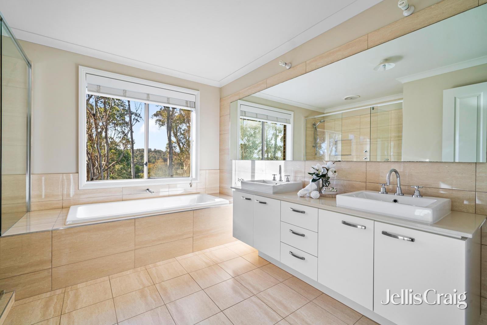 2 Hakea Close, Greensborough image 21