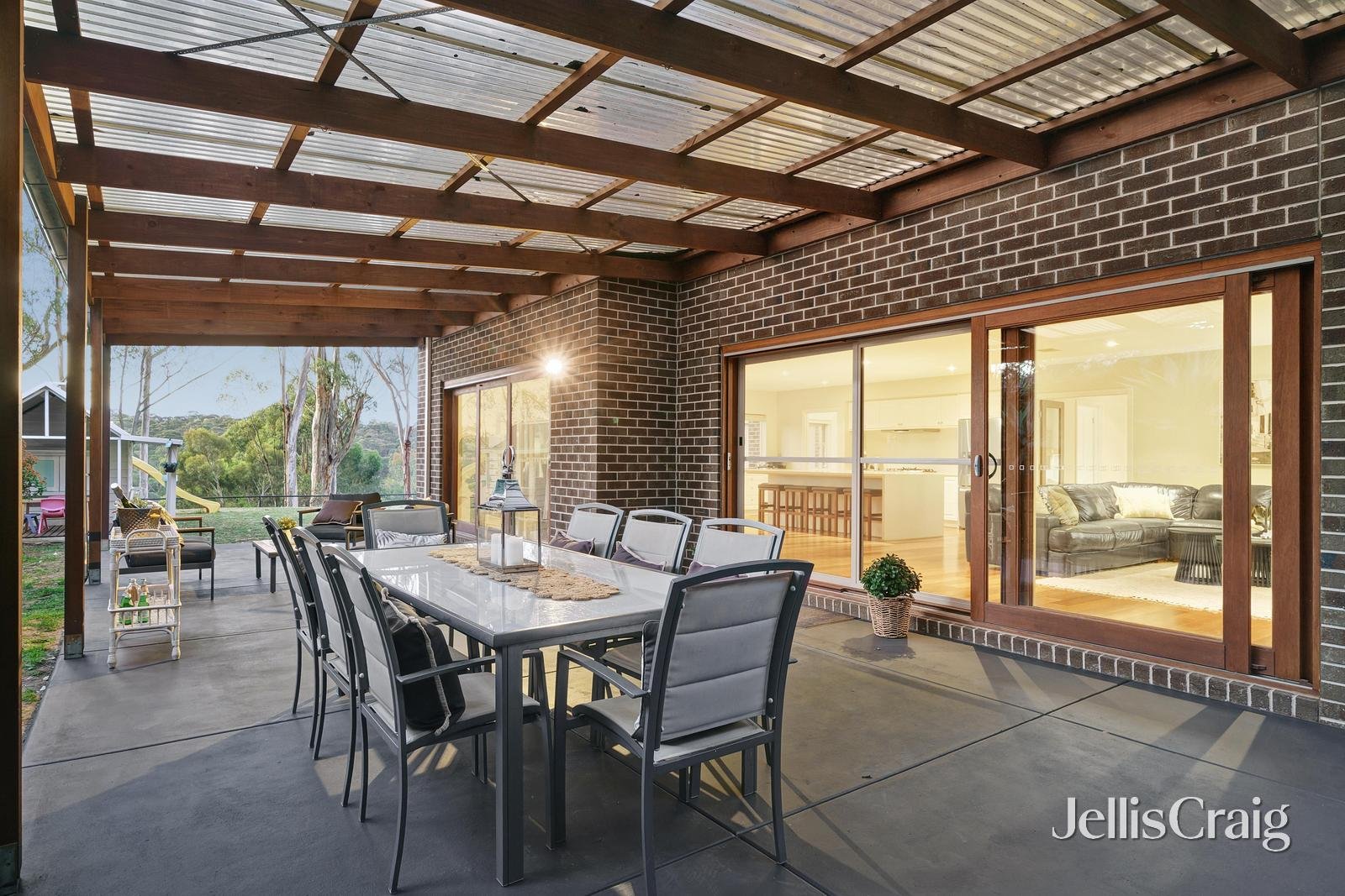 2 Hakea Close, Greensborough image 24