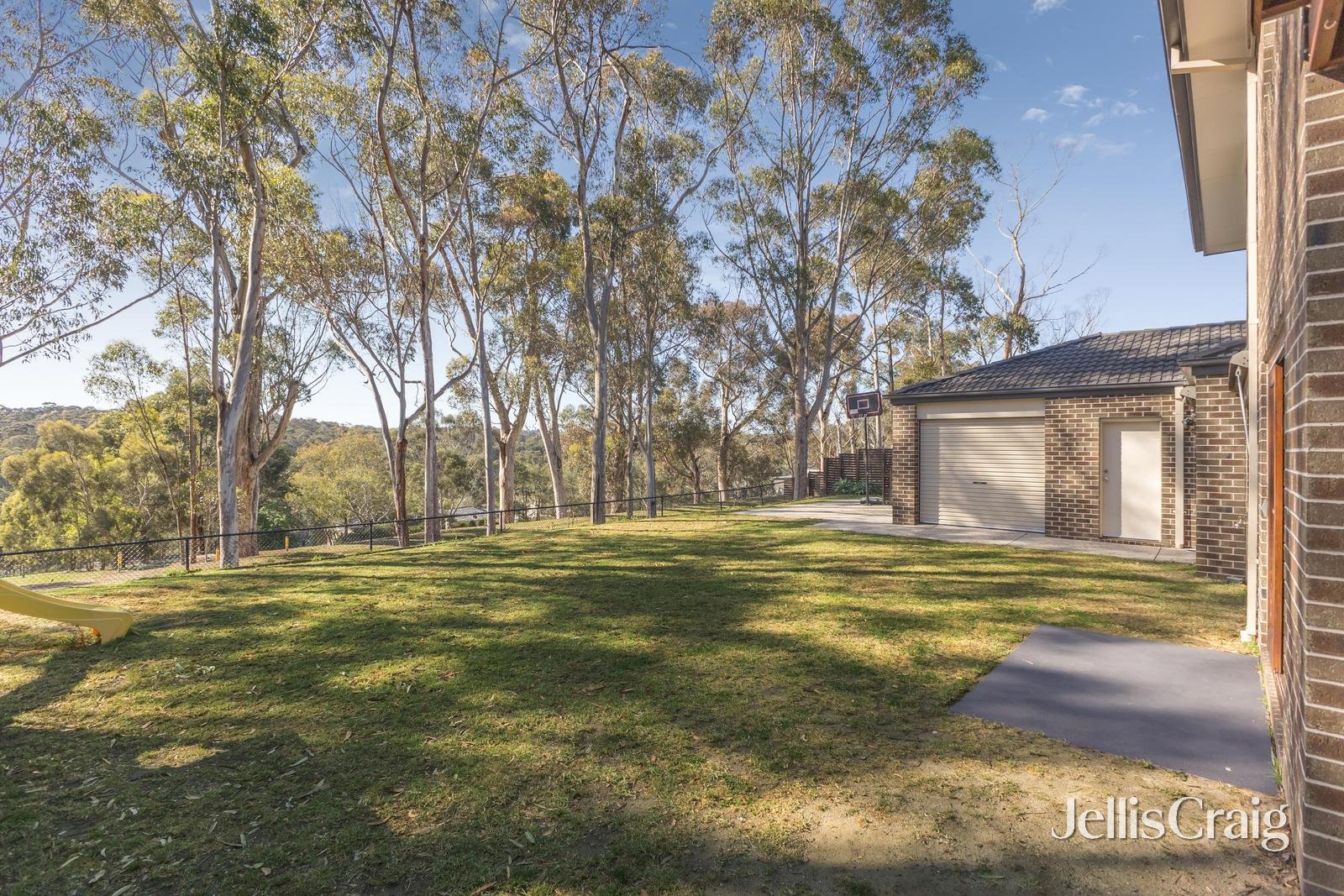 2 Hakea Close, Greensborough image 25