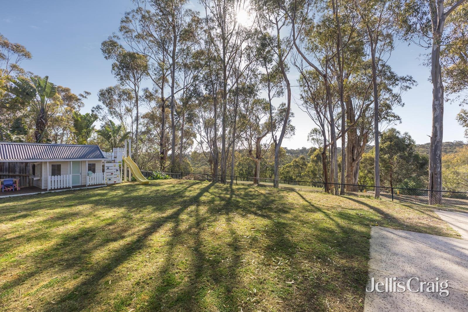 2 Hakea Close, Greensborough image 27