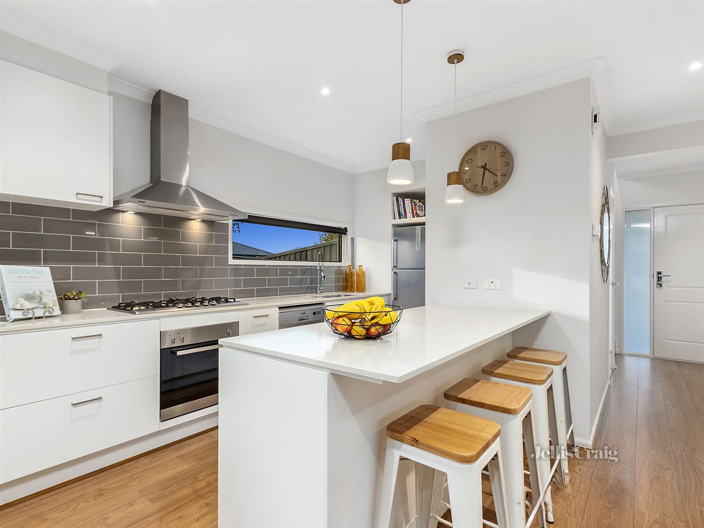 2 Hammersmith Way, Cranbourne East image 4