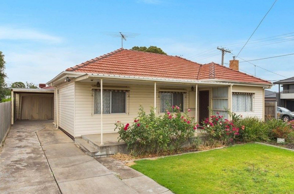 2 Hanley Street, Avondale Heights VIC 3034