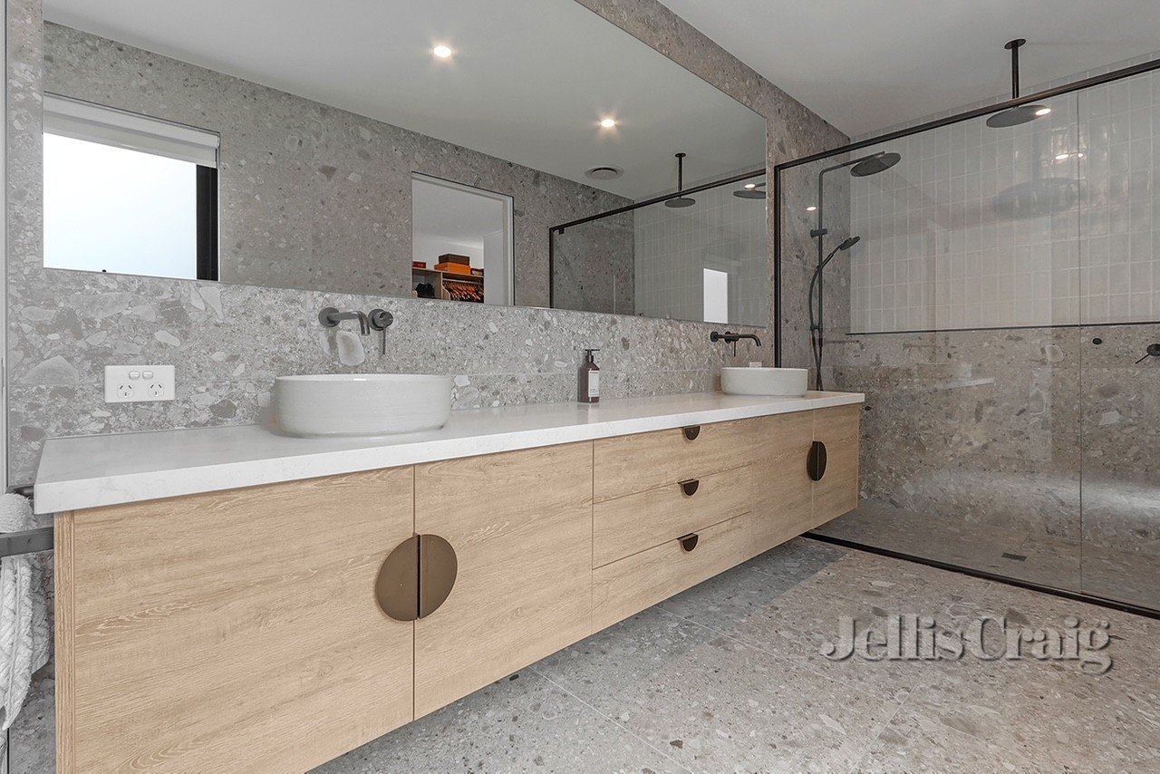2 Hanwell Court, Glen&nbsp;Waverley image 6