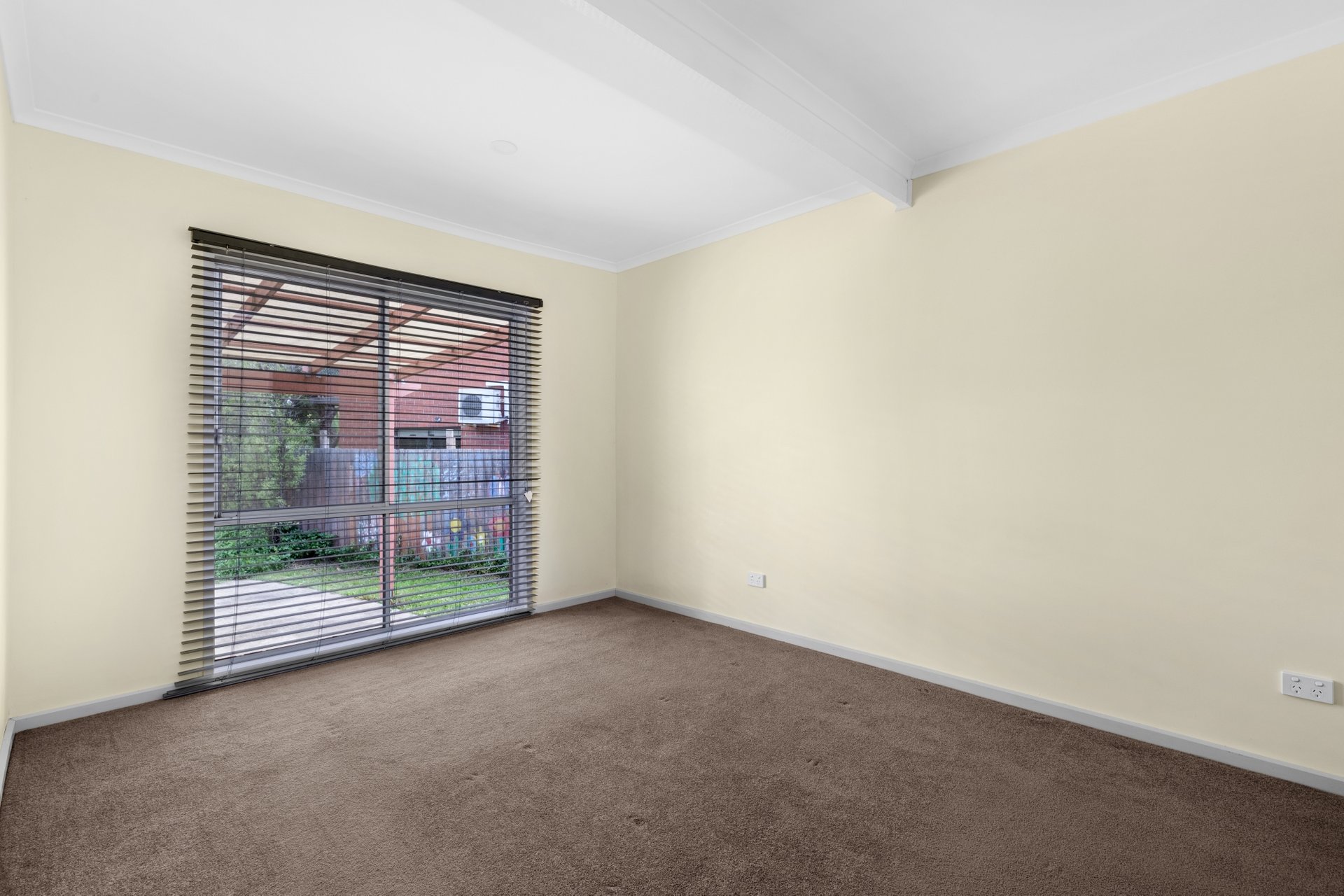 Property Gallery Thumbnail 5