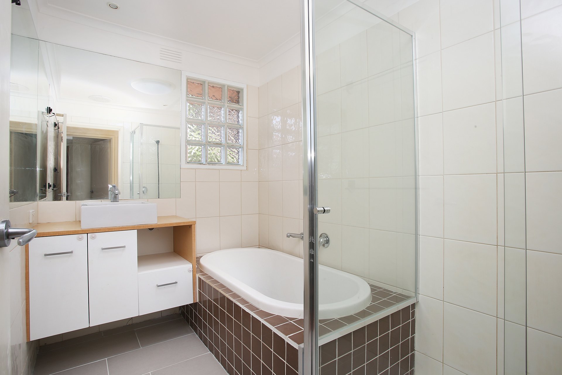 2 Harry Street, Doncaster East image 4