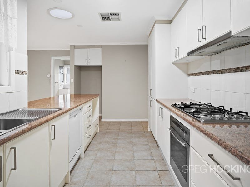 2 Harvey Close, Altona Meadows image 4