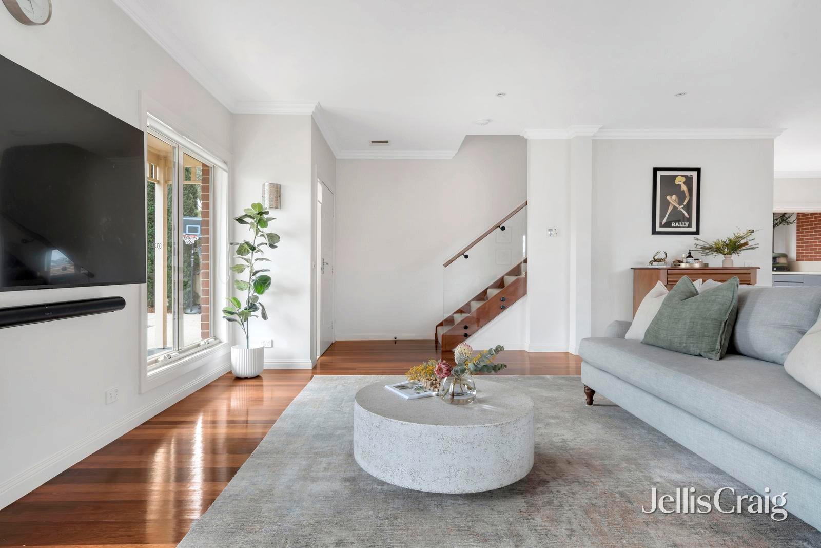 2 Heliopolis Street, Pascoe Vale South image 2