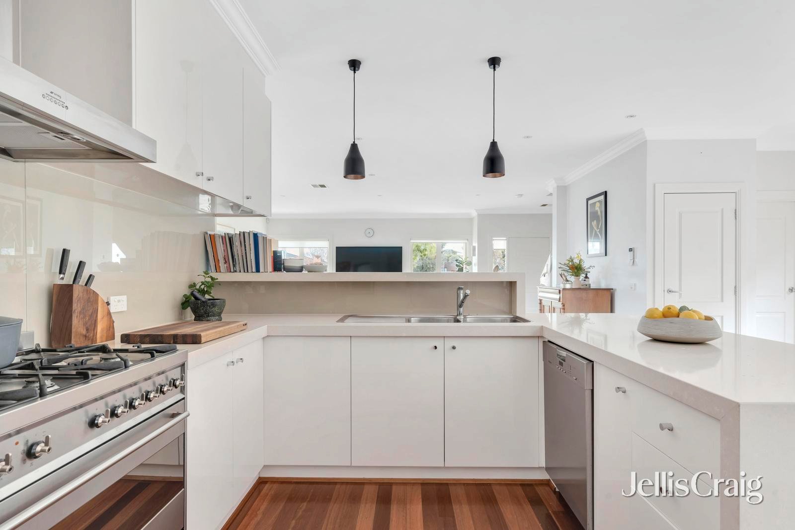 2 Heliopolis Street, Pascoe Vale South image 5