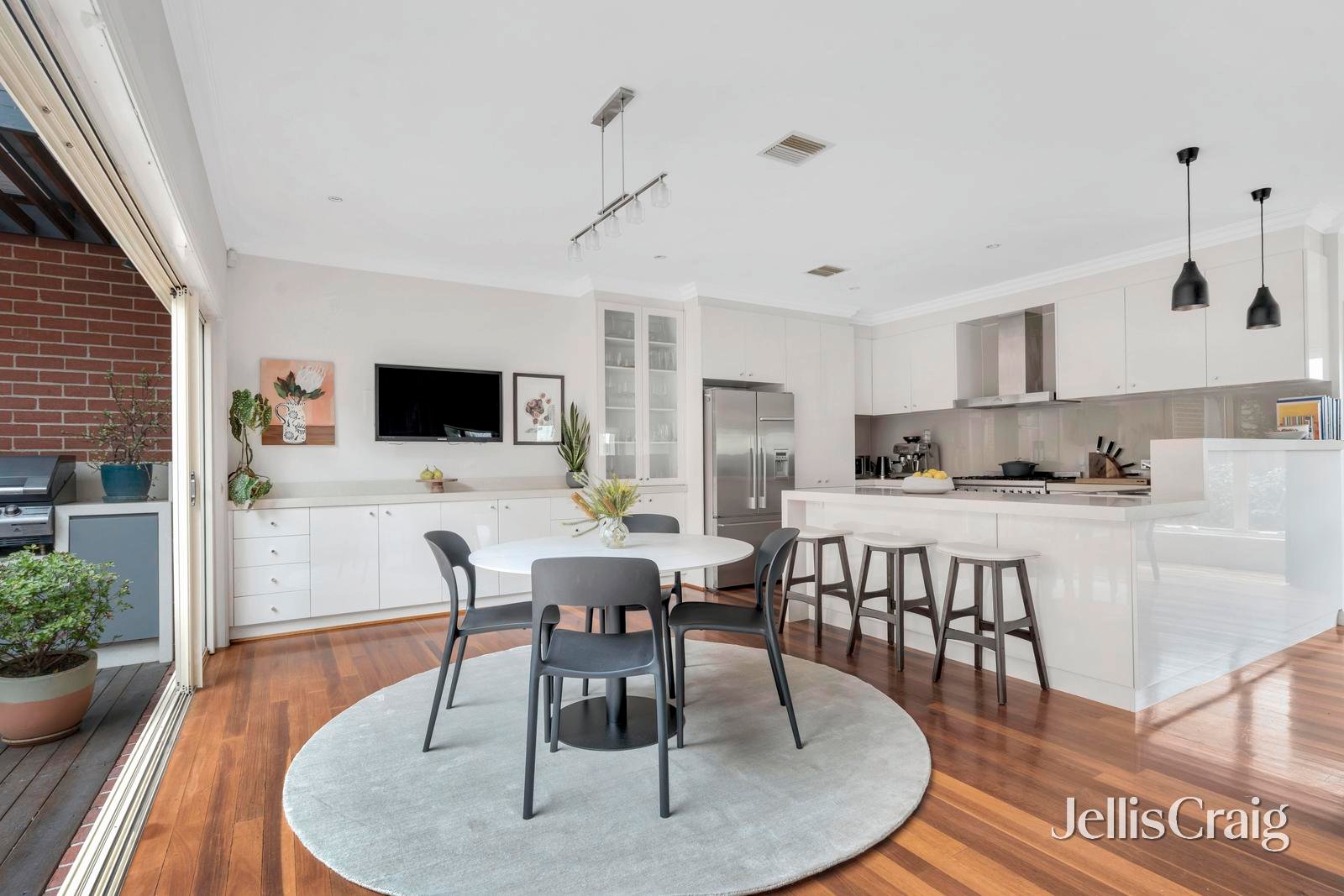 2 Heliopolis Street, Pascoe Vale South image 6