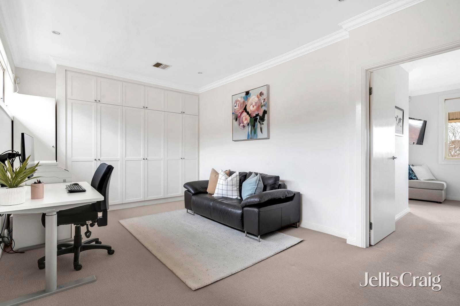 2 Heliopolis Street, Pascoe Vale South image 8