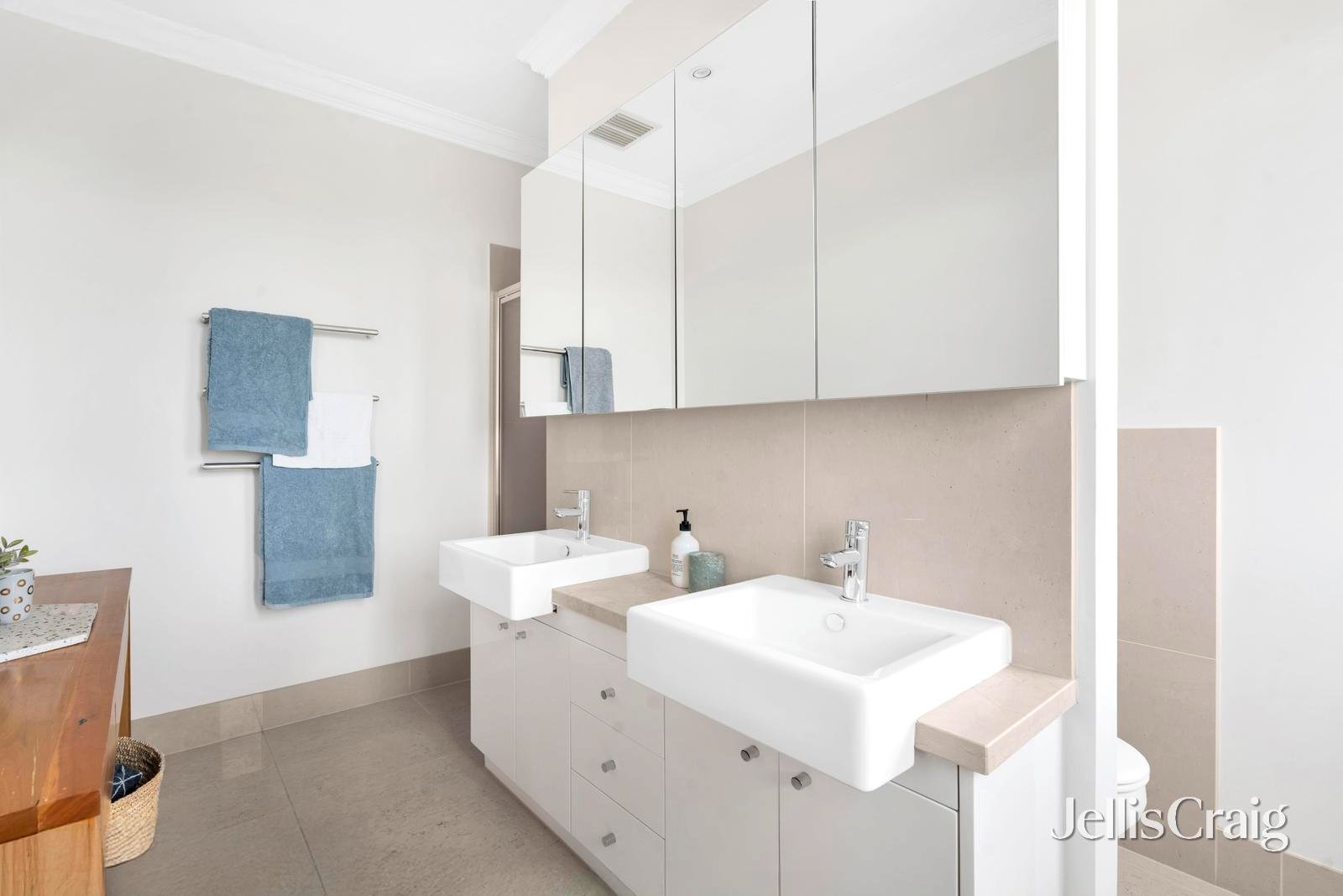 2 Heliopolis Street, Pascoe Vale South image 10