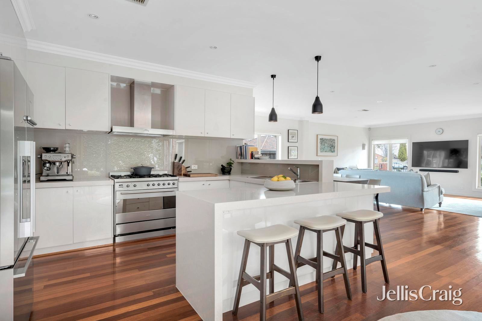 2 Heliopolis Street, Pascoe Vale South image 15