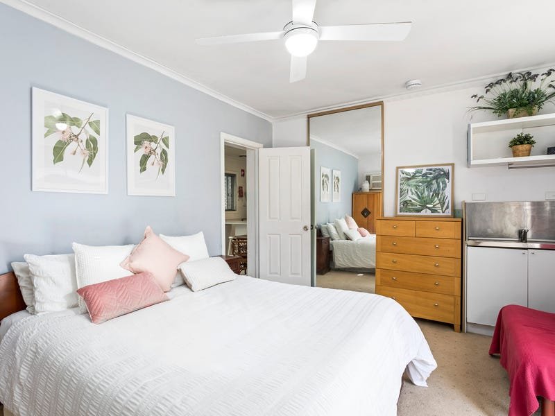 Property Gallery Thumbnail 3