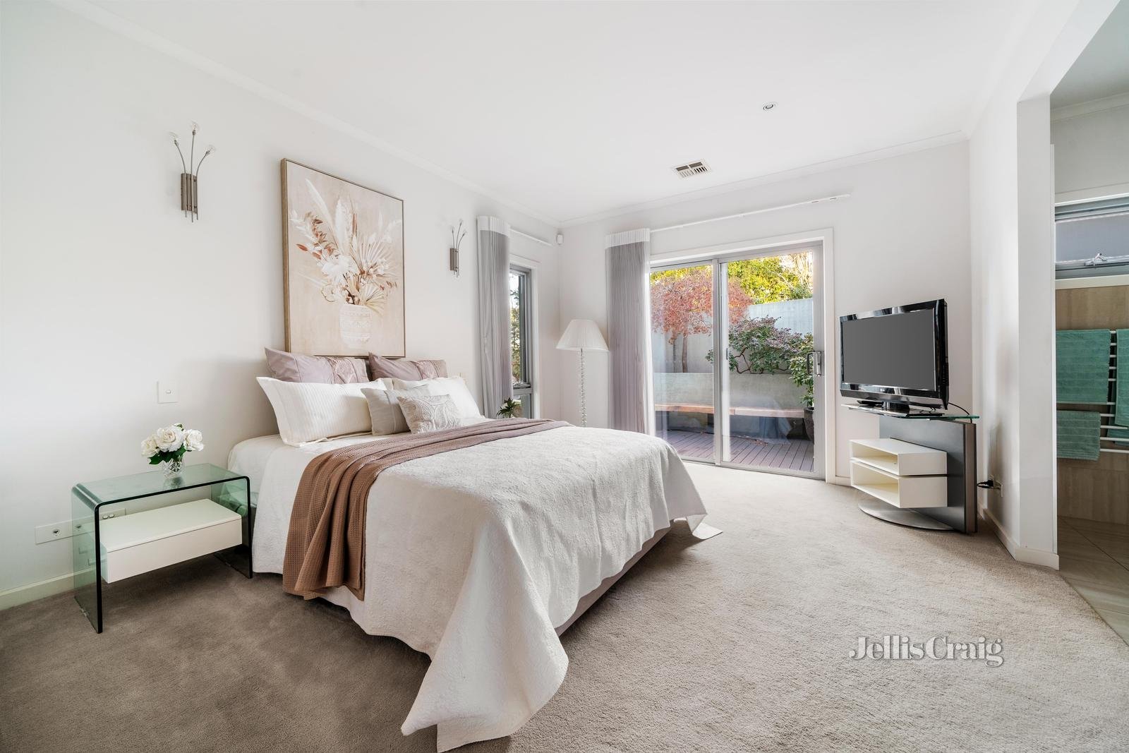 2 Hillcrest Road, Eltham North image 6