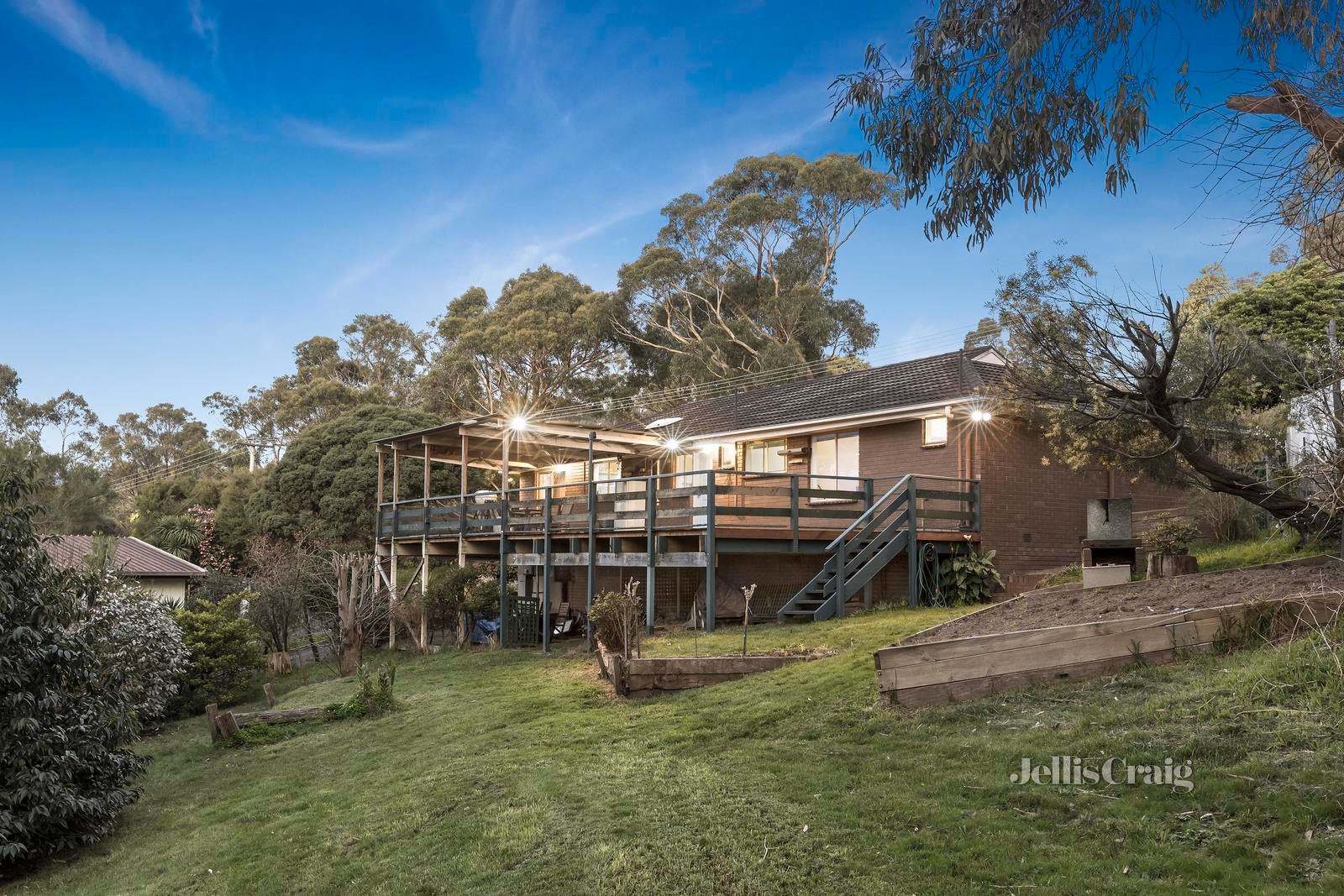 2 Hilltop Rise, Launching Place image 10
