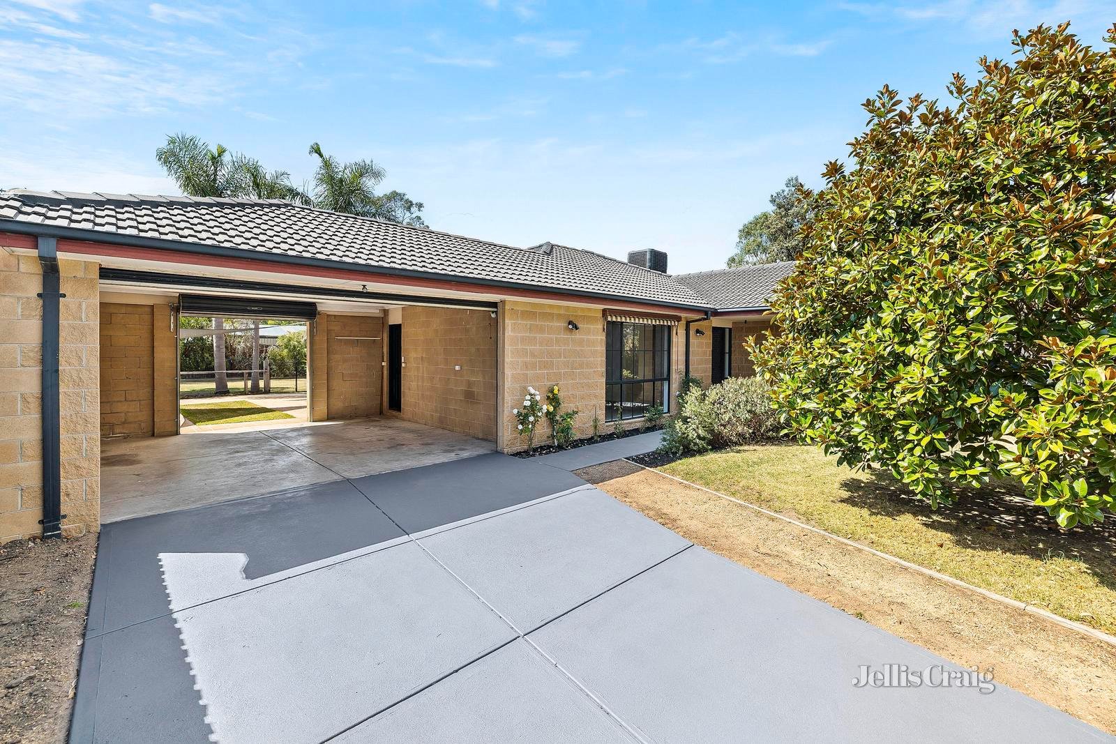 2 Hoiki Drive, Mornington image 2