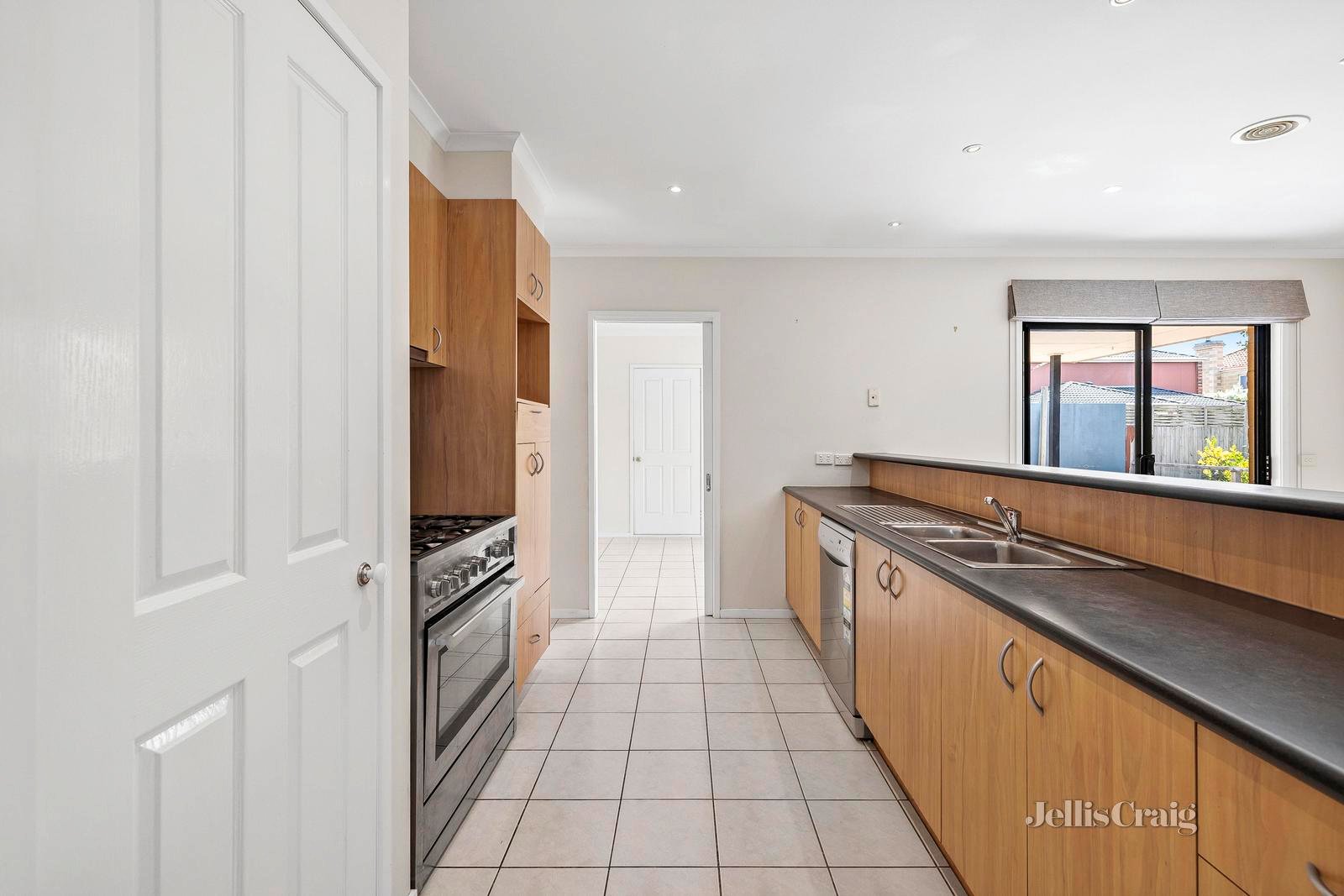 2 Hoiki Drive, Mornington image 4