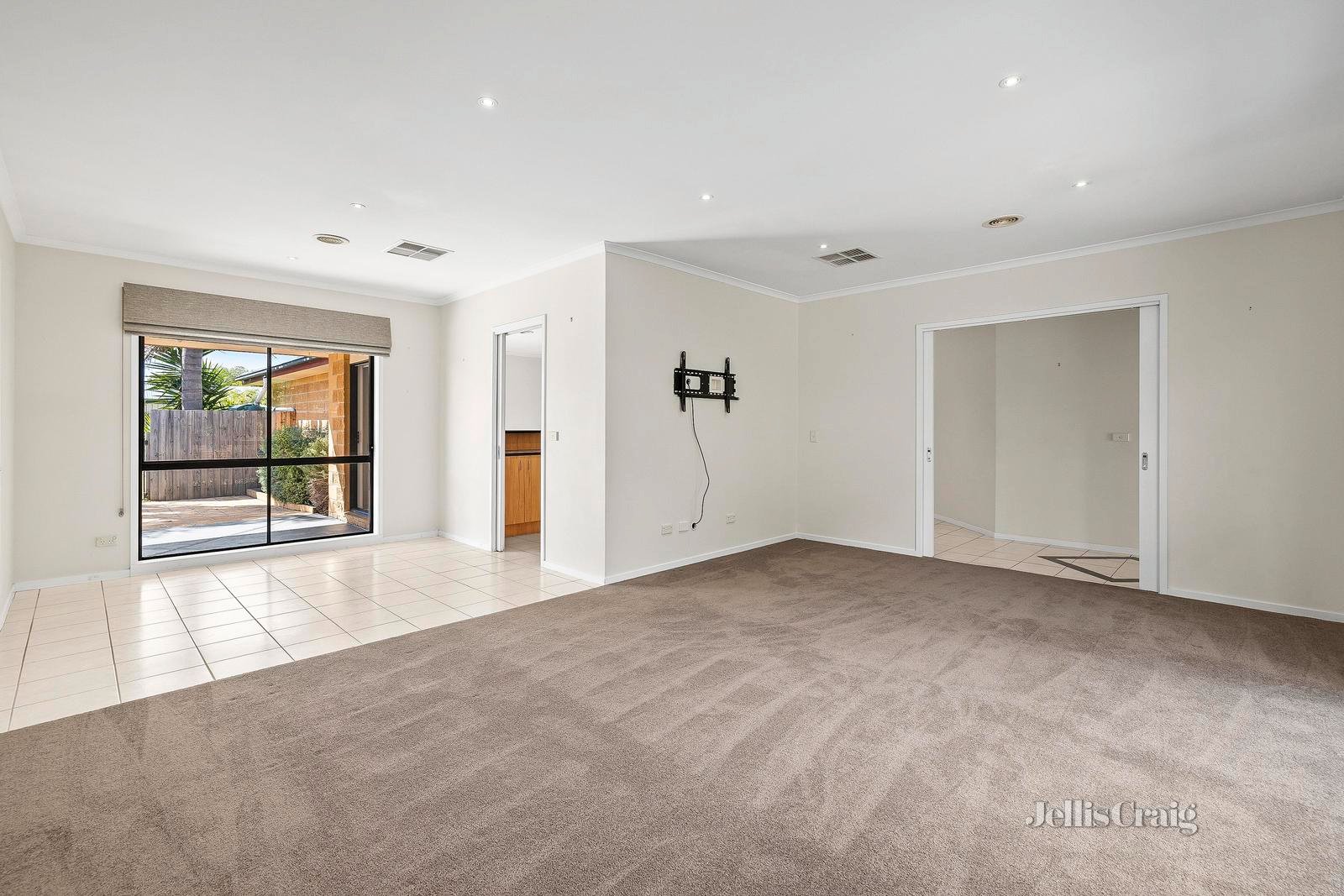 2 Hoiki Drive, Mornington image 5