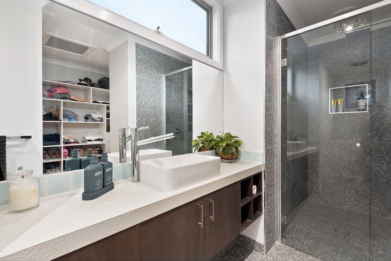 Property Gallery Thumbnail 13