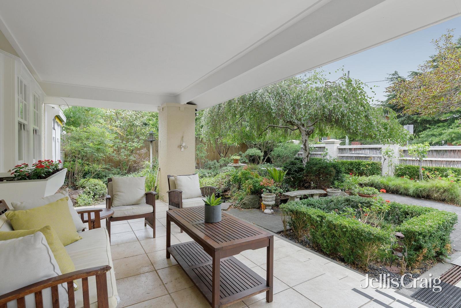 2 Holly Street, Camberwell image 2