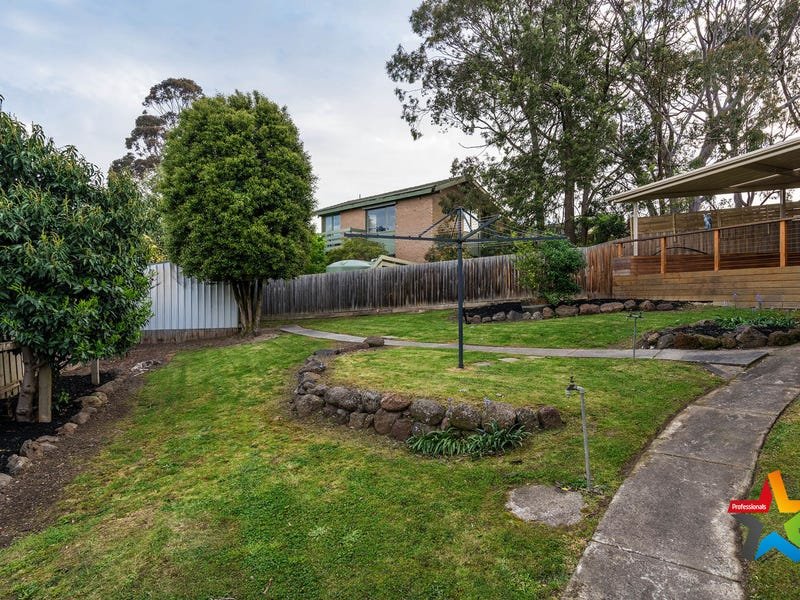 2 Hollyoak Haven, Chirnside Park image 15