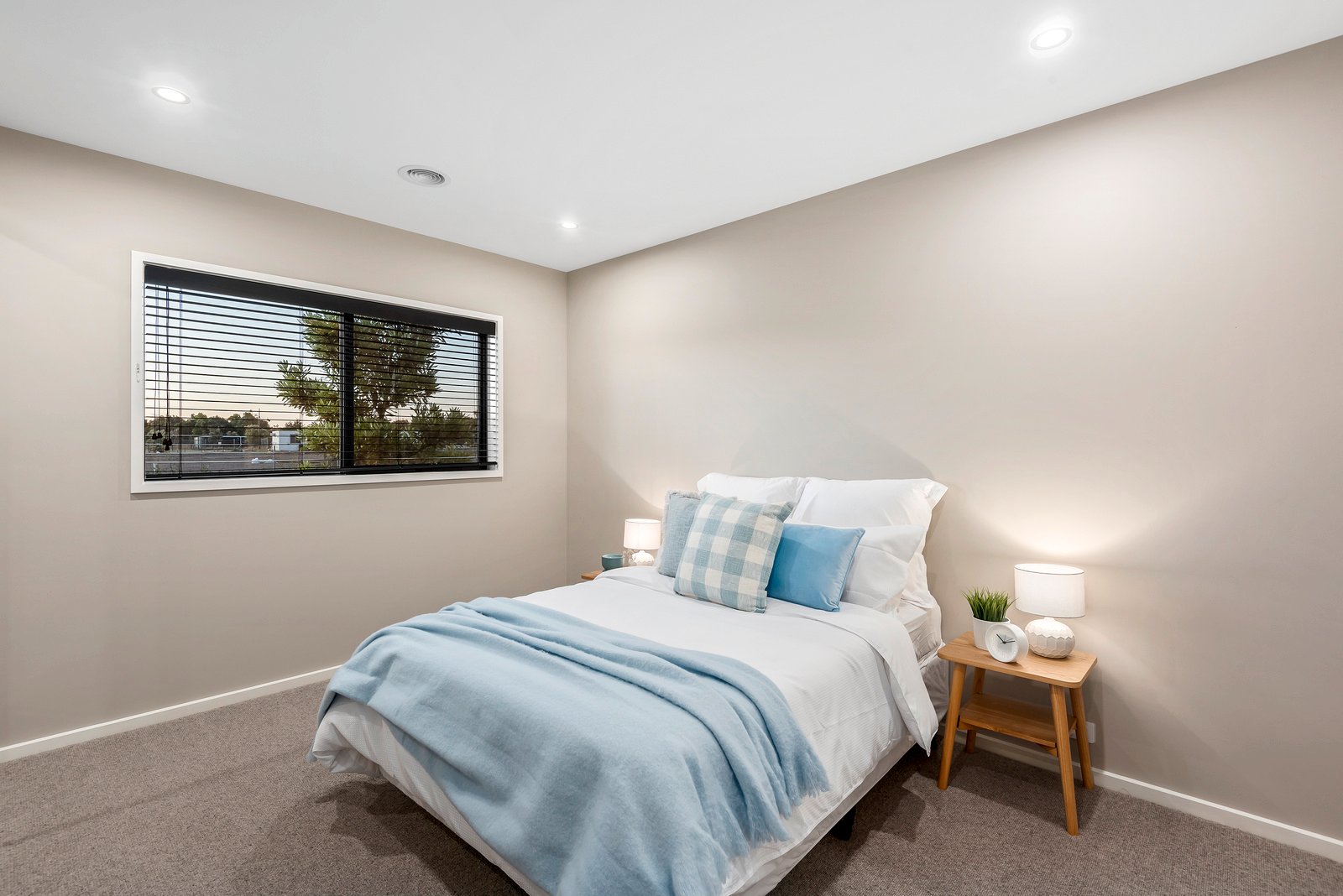 Property Gallery Thumbnail 18