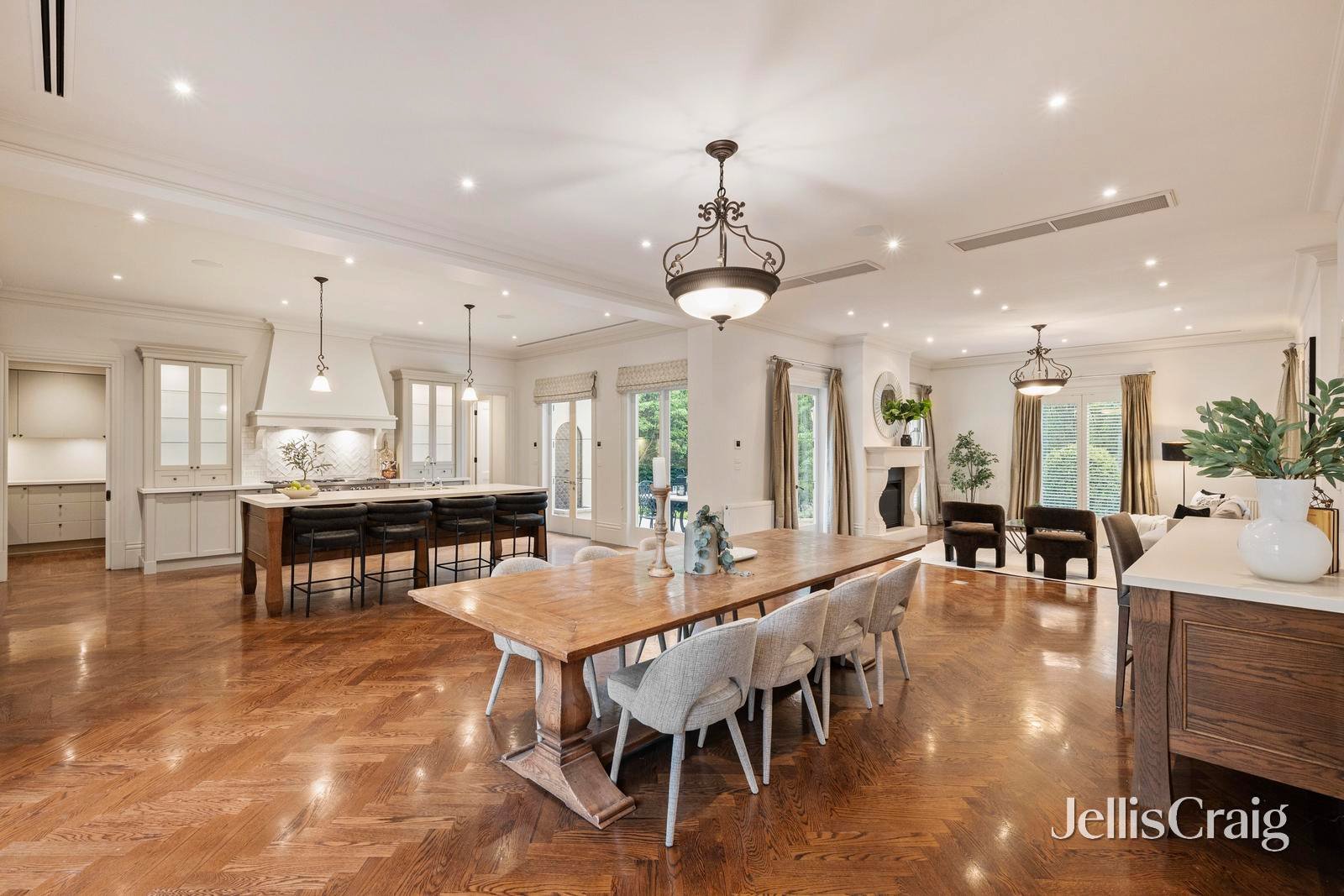 2 Honybun Court, Donvale image 7