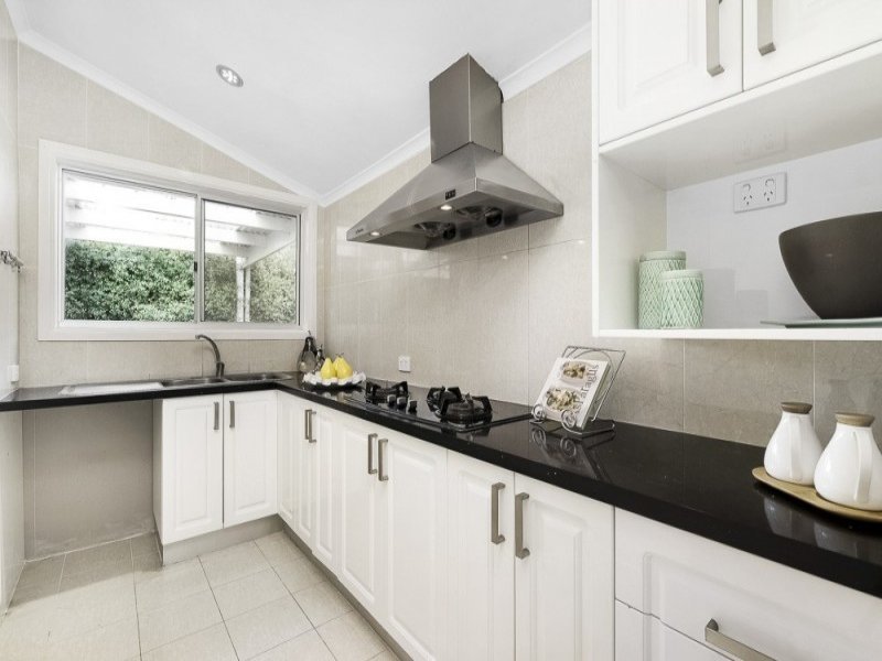 2 Hood Street, Balwyn North image 5