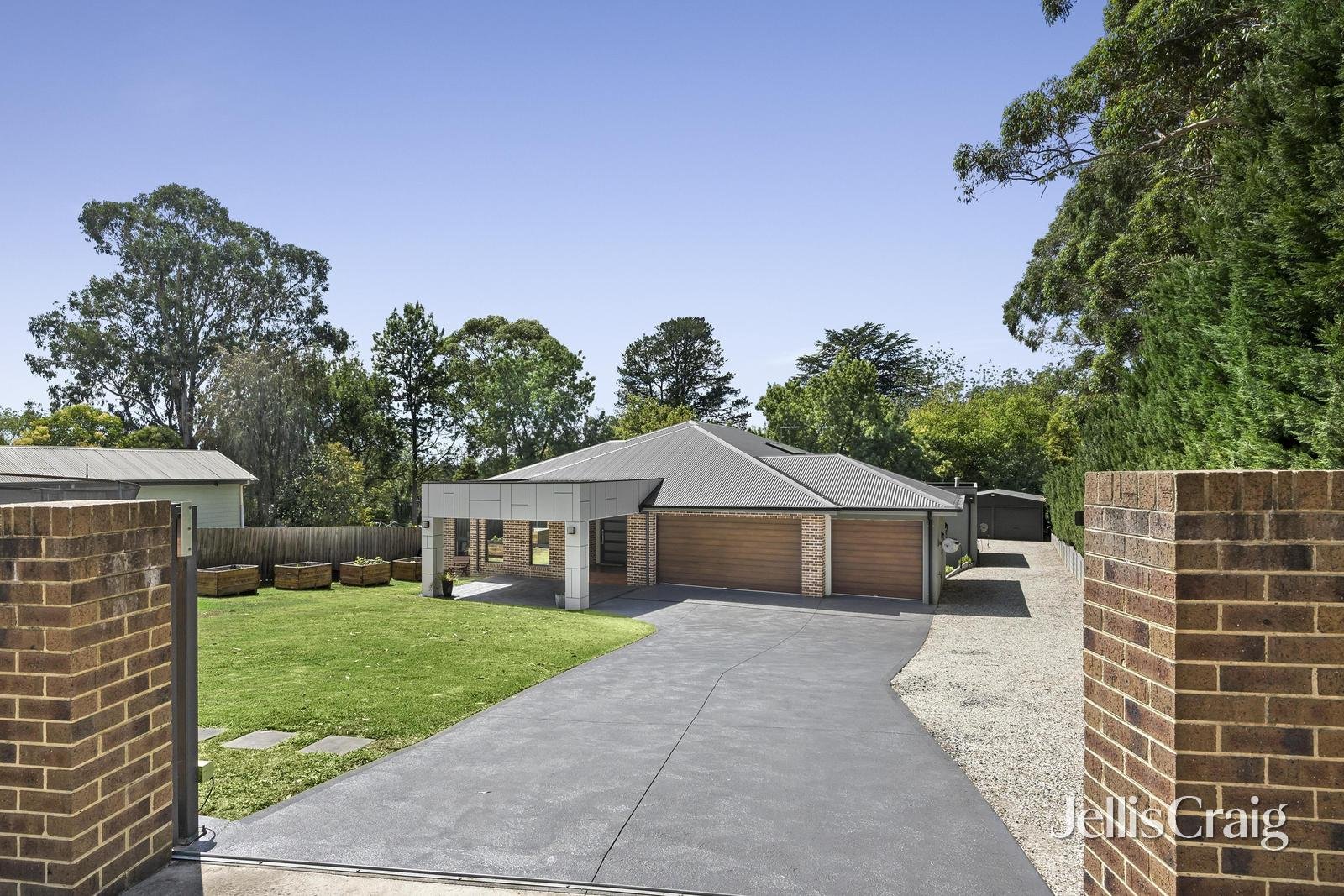 2 Hordern Road, Mount&nbsp;Evelyn image 1