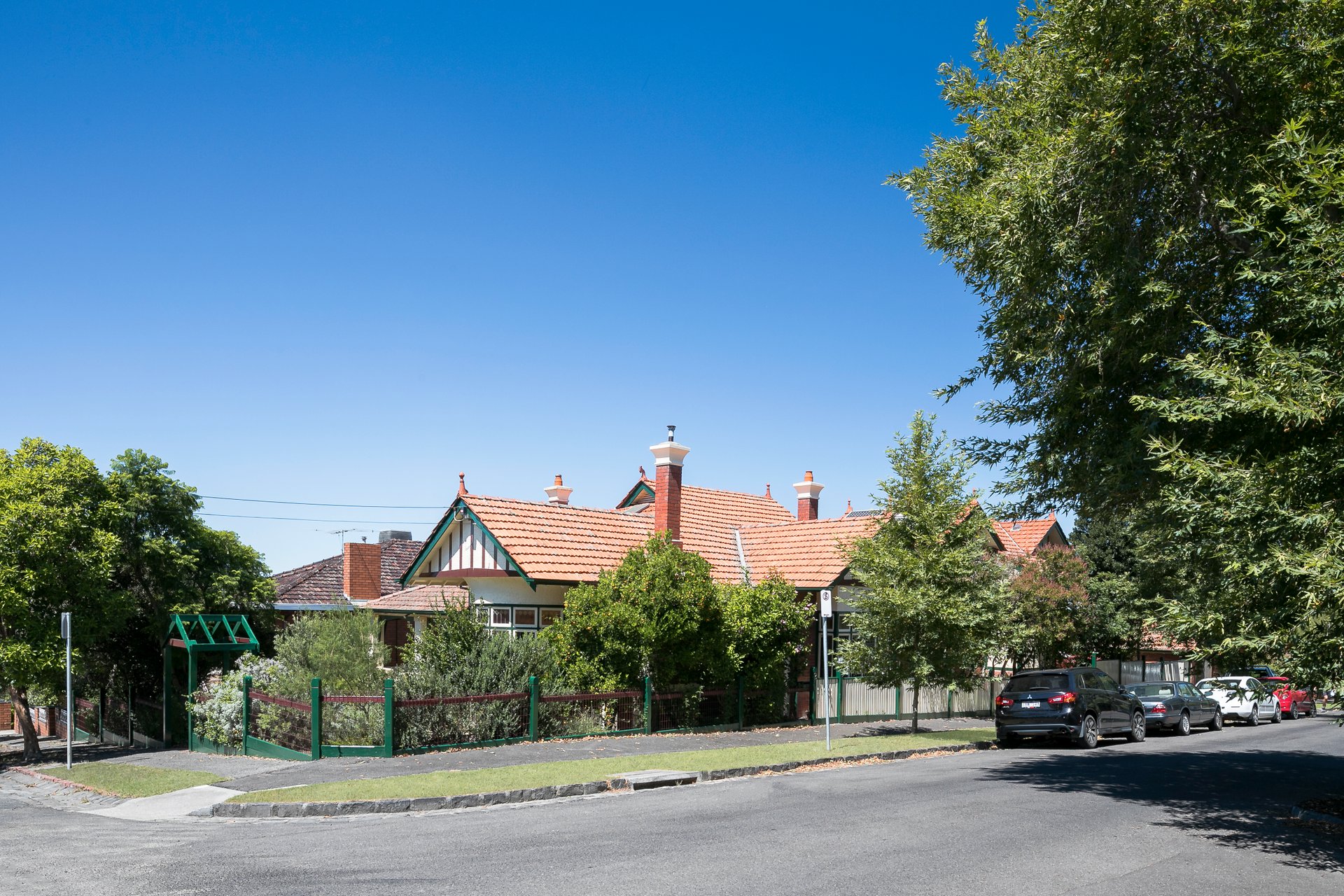 2 Ilma  Grove, Northcote image 2