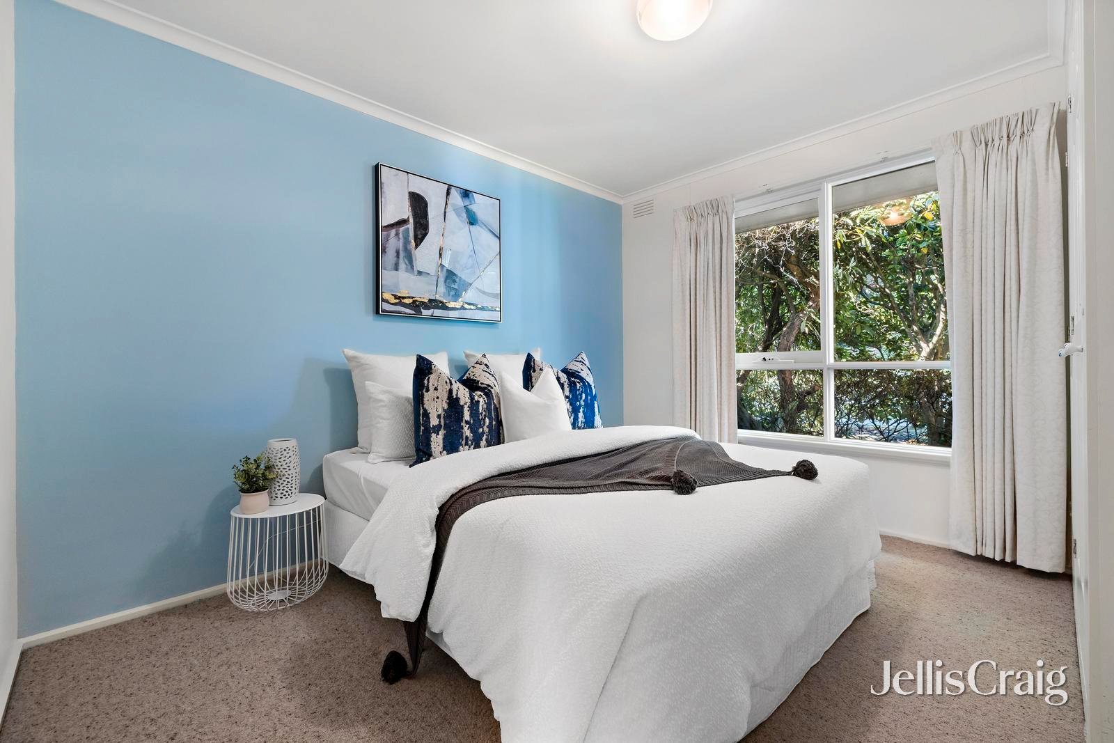 2 Irene Crescent, Mitcham image 9
