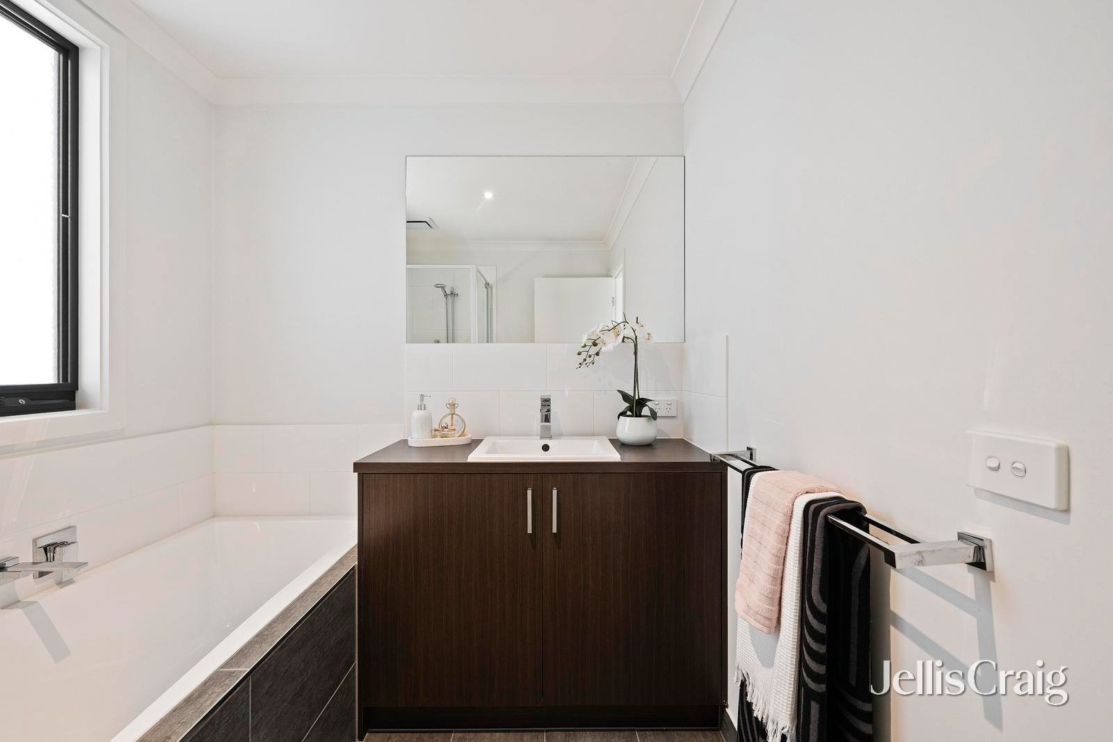 2 Isabella Place, Kilsyth image 13