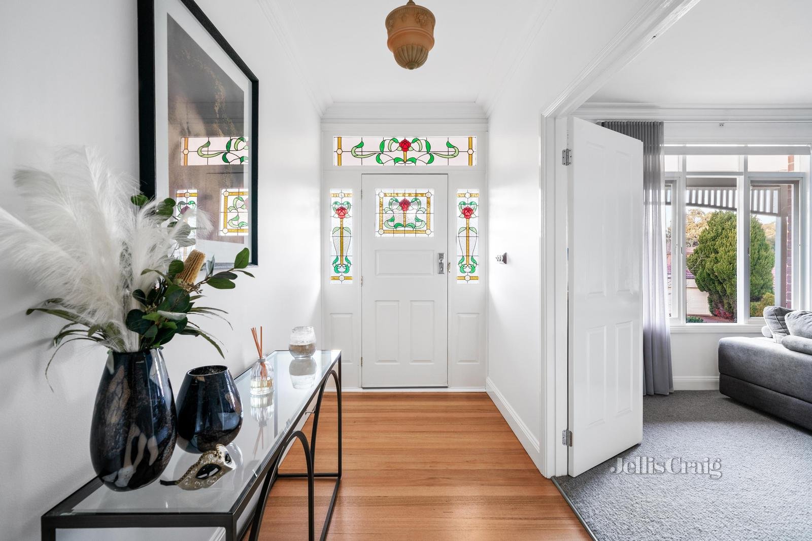 2 James Court, Diamond Creek image 3