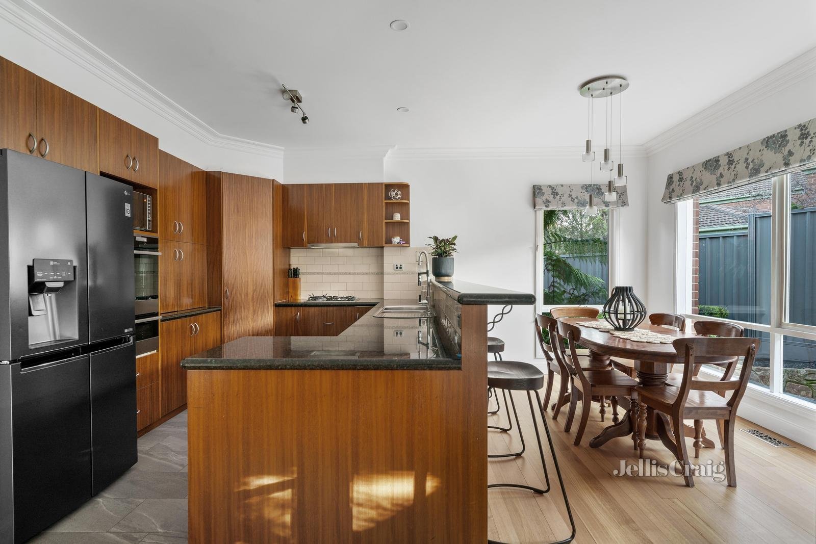 2 James Court, Diamond Creek image 6