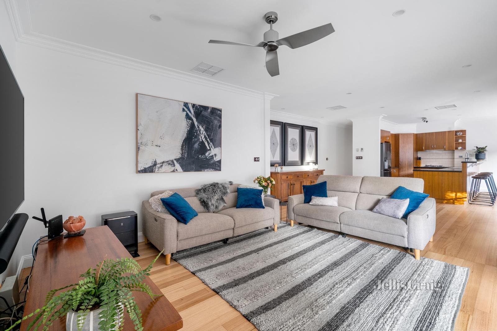 2 James Court, Diamond Creek image 7