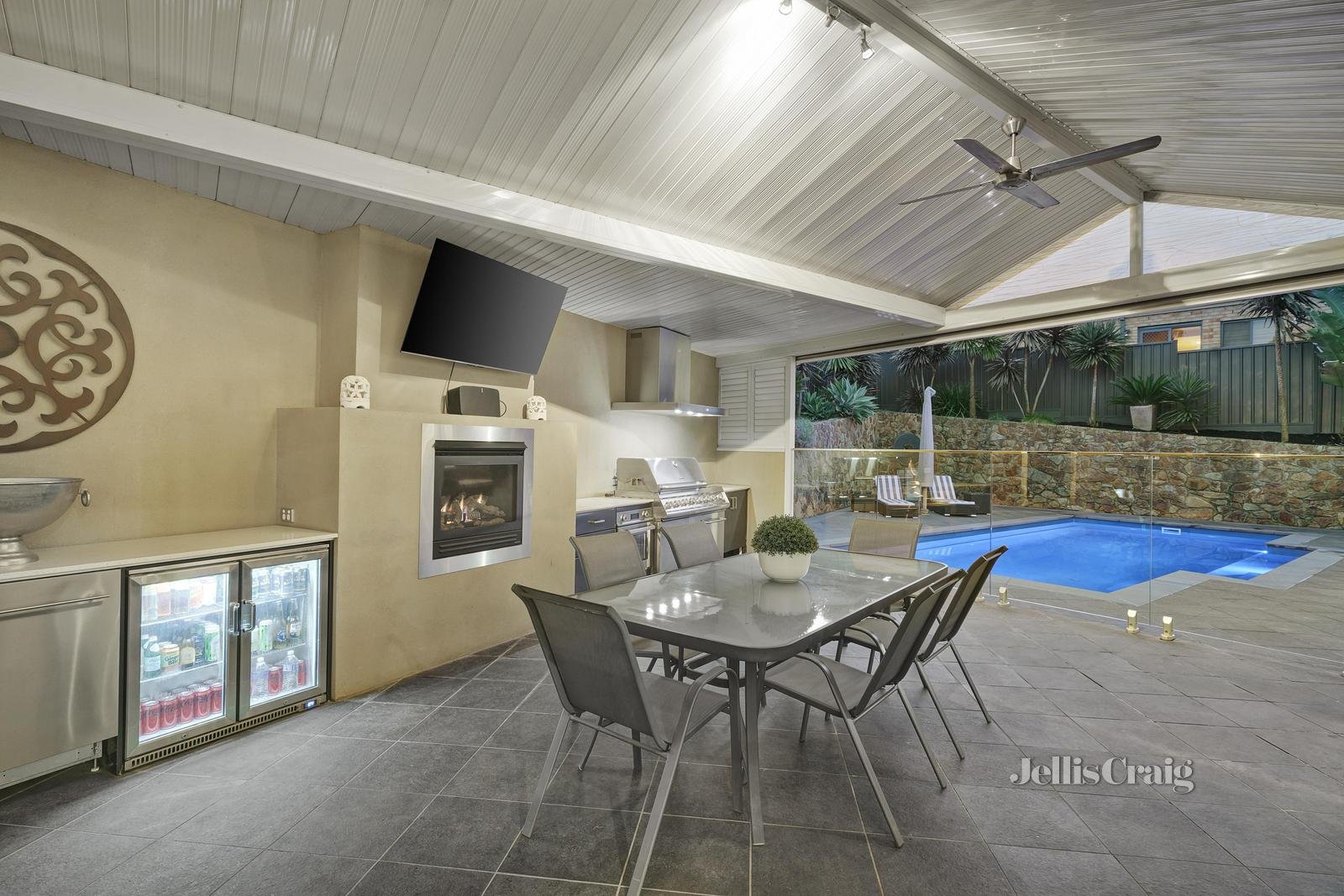 2 James Court, Diamond Creek image 17