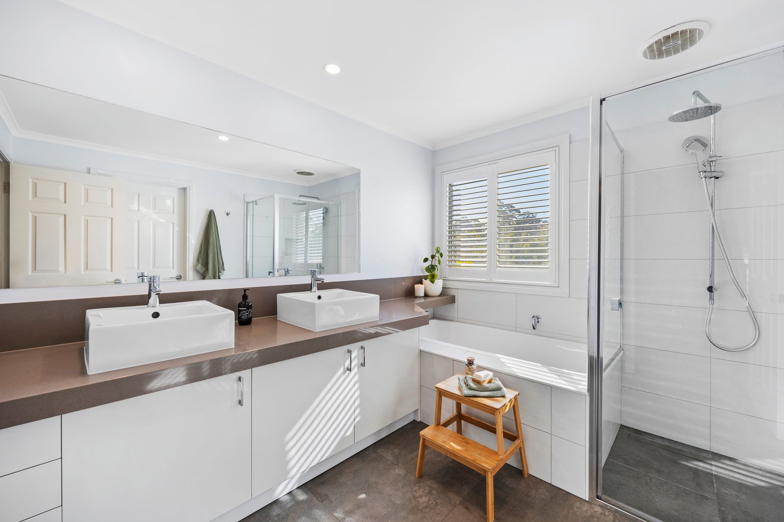 Property Gallery Thumbnail 8