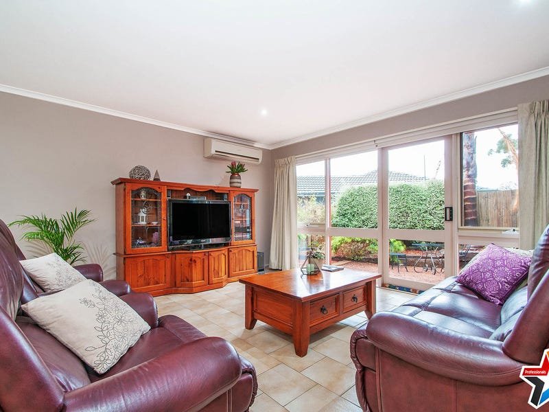 2 Jean Court, Mooroolbark image 2