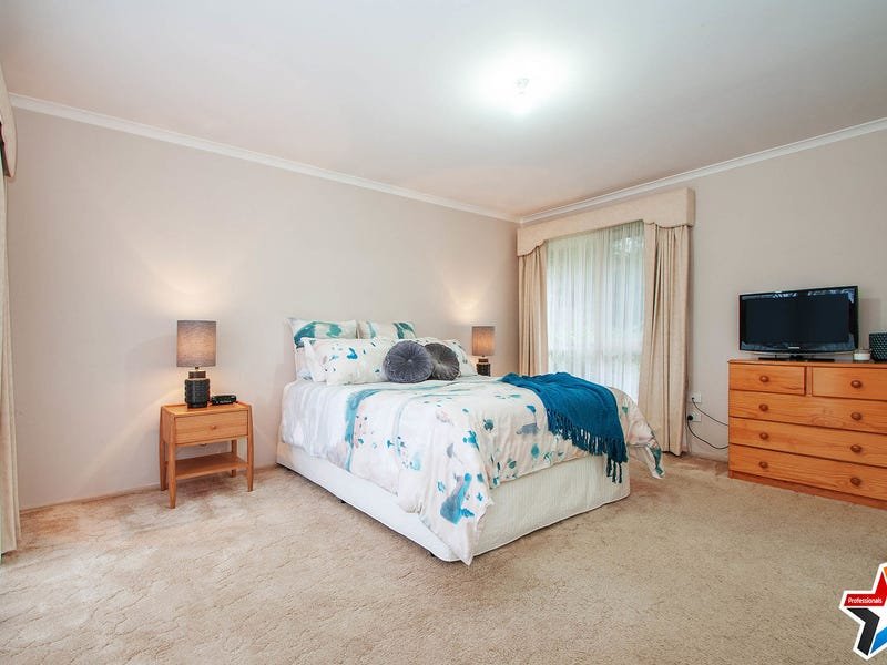 2 Jean Court, Mooroolbark image 5