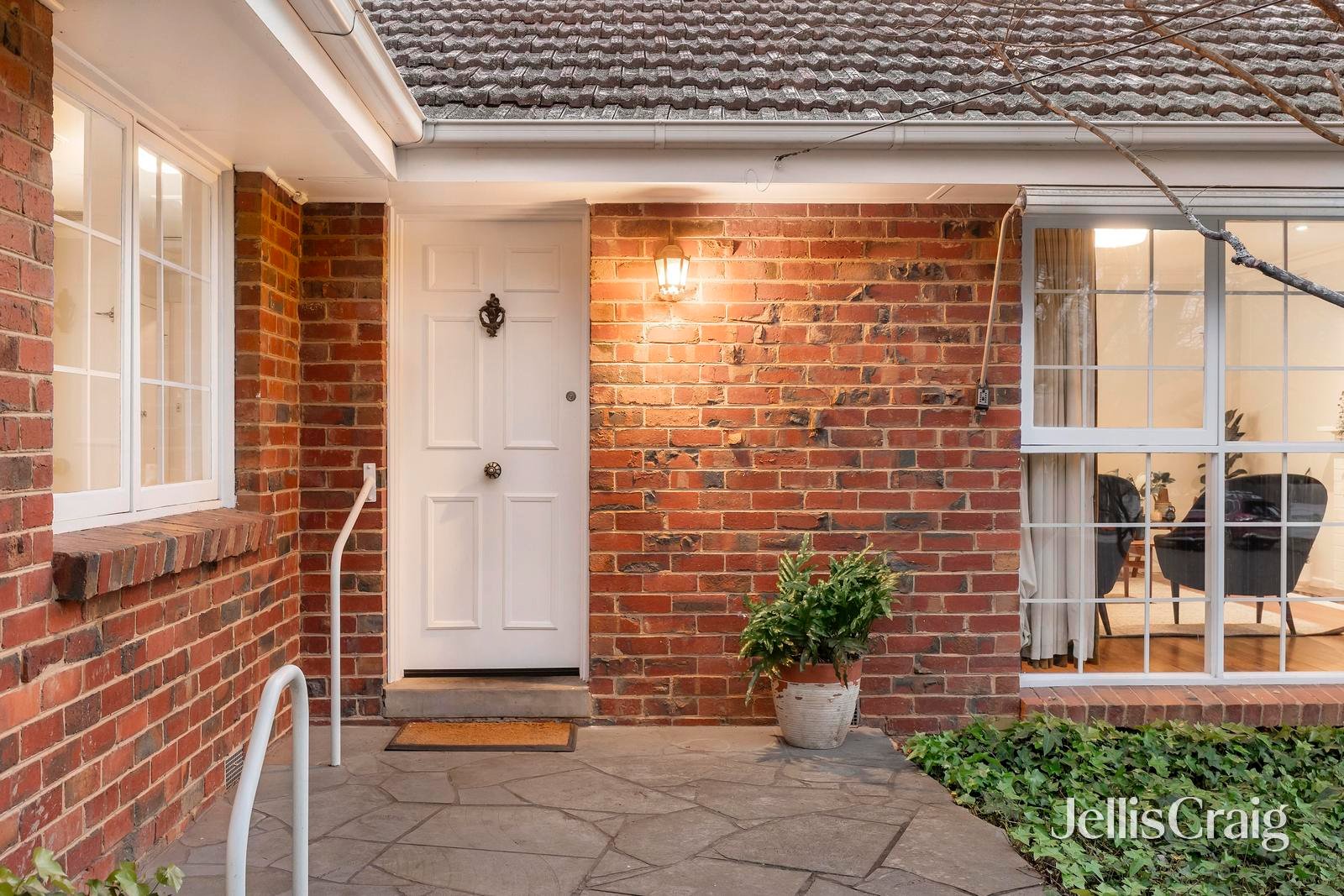 2 Jeanette Court, Ringwood East image 2