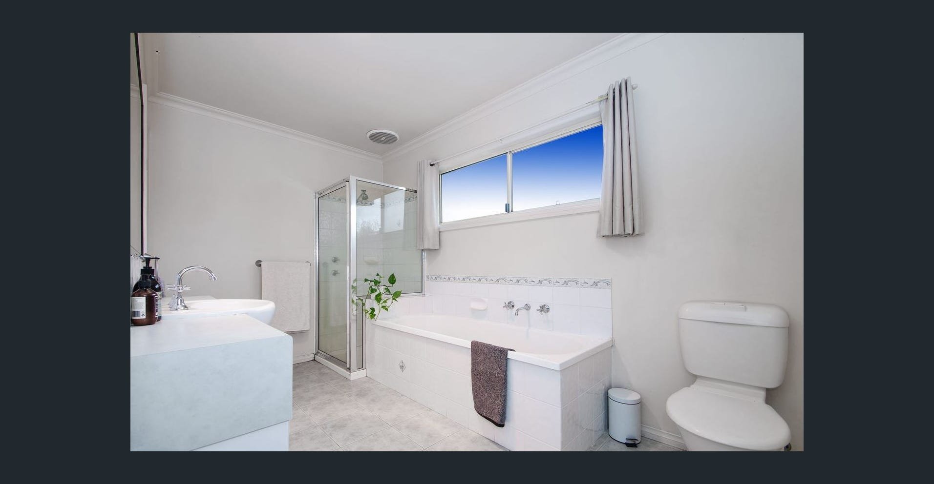 2 Jenkins Lane, Croydon image 8