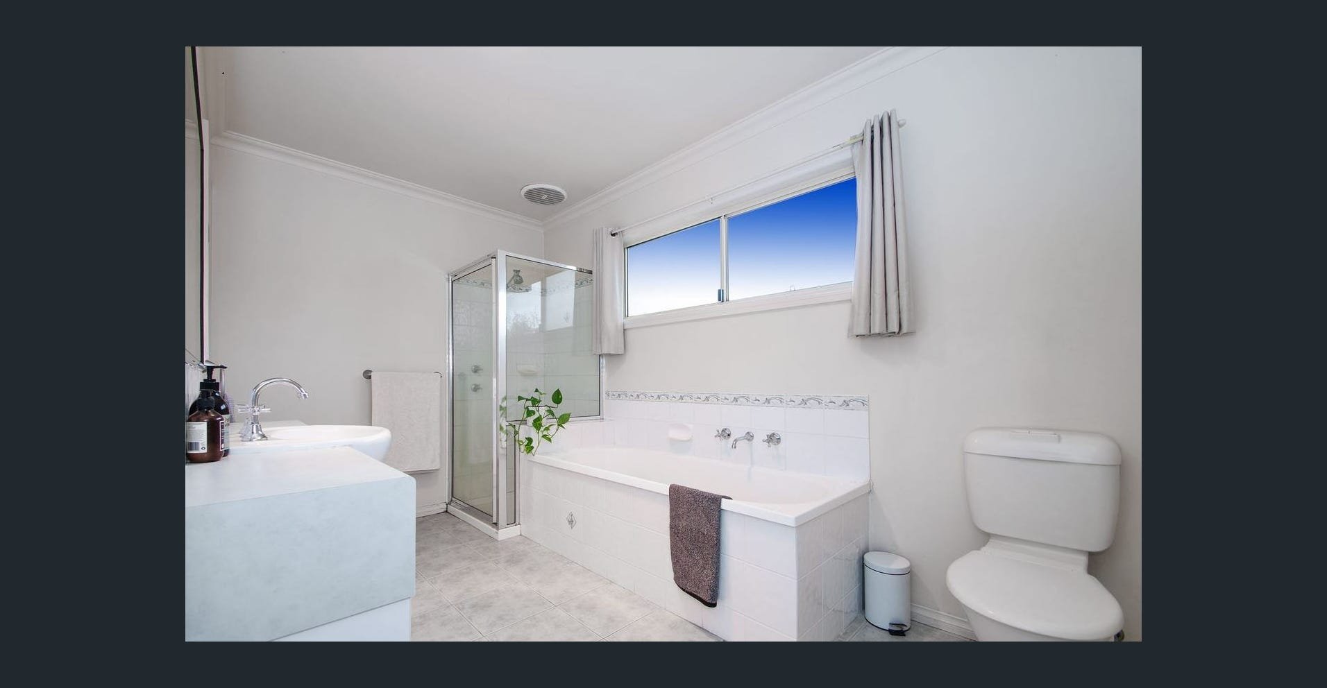 2 Jenkins Lane, Croydon image 8